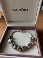 Originele Pandora armband 18 cm met 9 bedels, Ophalen of Verzenden, Zo goed als nieuw, Met bedels of kralen, Zilver