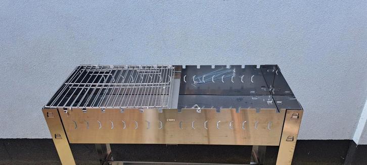 Nieuwe Makkro BBQ grill te koop. Stevige constructie en makk, Tuin en Terras, Houtskoolbarbecues, Nieuw, Ophalen
