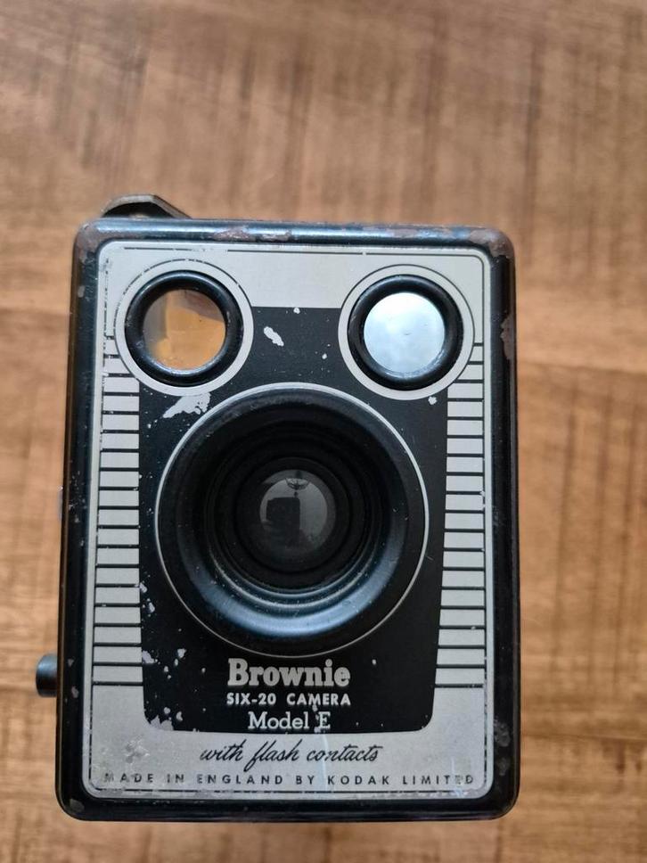 Kodak Brownie Six-20 Model E - Verzamelaarsobject, Antiek en Kunst, Antiek | Overige Antiek, Ophalen of Verzenden