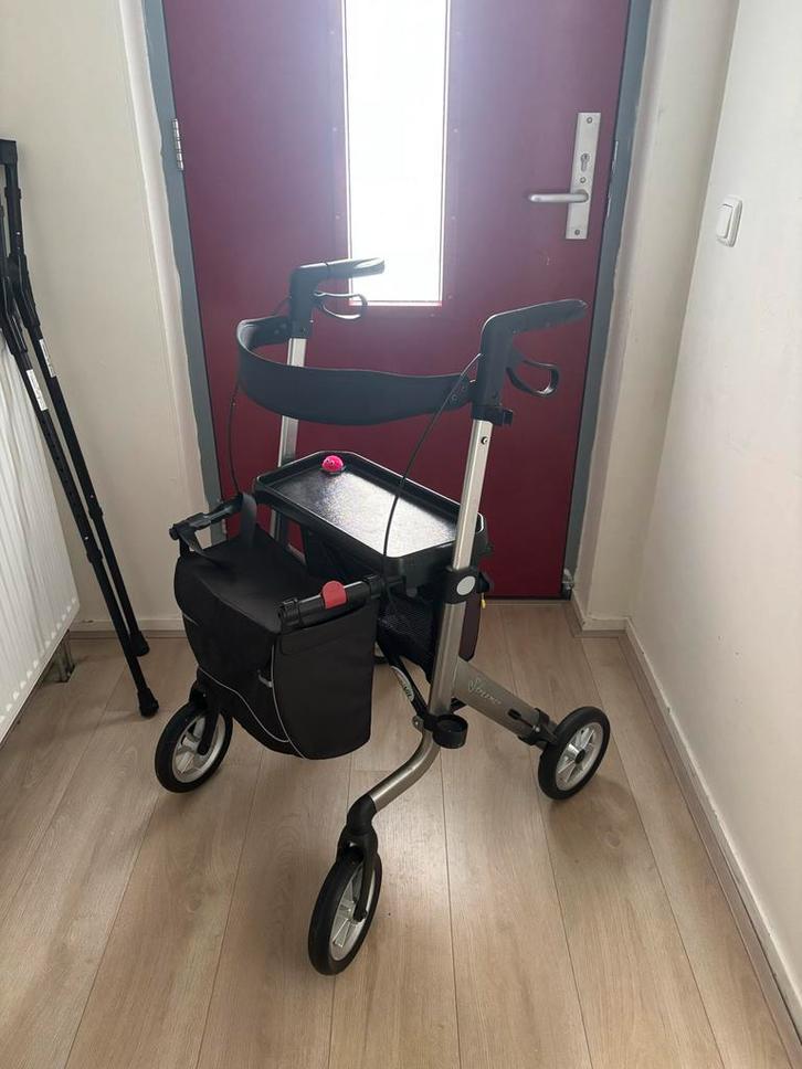 Streamer, Diversen, Rollators, Zo goed als nieuw, Lichtgewicht, Opvouwbaar, Ophalen