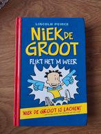 Niek de Groot flikt het 'm weer!, Ophalen of Verzenden, Zo goed als nieuw, Lincoln Peirce, Fictie