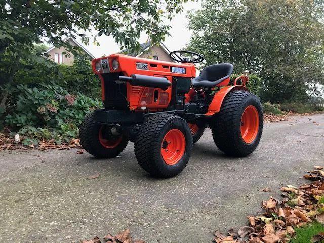 Kubota gazonbanden set b6001-b7001 NIEUW, Zakelijke goederen, Machines en Bouw | Heftrucks en Intern transport, Overige typen