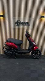 Piaggio Zip  Exclusive| Candy Red | 2023 |  Full option, Maximaal 45 km/u, Zip, Ophalen of Verzenden, Zo goed als nieuw