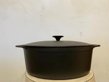 Zwarte Cousances/Le Creuset ovale gietijzeren oven pan beschikbaar voor biedingen