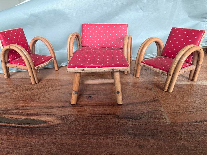 Bankstel( rotan) poppenhuis jaren 60, Verzamelen, Poppenhuizen en Toebehoren, Zo goed als nieuw, Poppenhuis, Ophalen of Verzenden