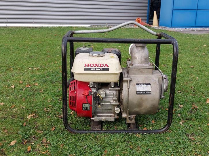 HONDA WB30XT, Zakelijke goederen, Machines en Bouw | Pompen en Compressoren