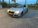 Volkswagen Golf 1.6 16V FSI 85KW 3D 2004 Grijs, Auto's, Voorwielaandrijving, 15 km/l, 4 cilinders, 620 kg
