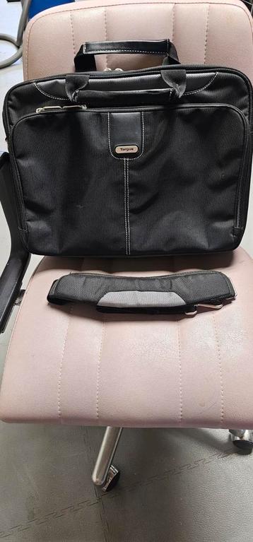 Targus laptoptas, met schouderriem beschikbaar voor biedingen