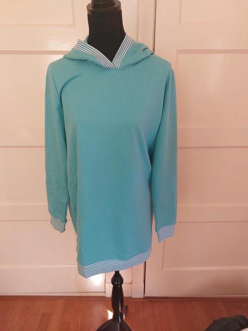 Nieuwe lange top, sweater met cappuchon Maat 42, Kleding | Dames, Tops, Nieuw, Maat 42/44 (L), Blauw, Lange mouw, Ophalen of Verzenden