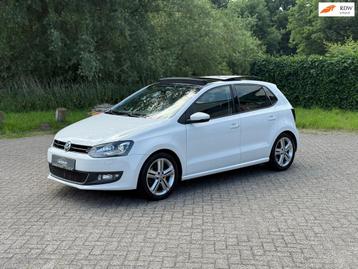 Volkswagen Polo 1.2 TSI Highline PANO I 105PK I 6BAK I PDC I beschikbaar voor biedingen