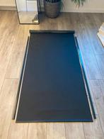 2 zwarte, verduisterende rolgordijnen €25,- totaal, Ophalen, Gebruikt, Zwart