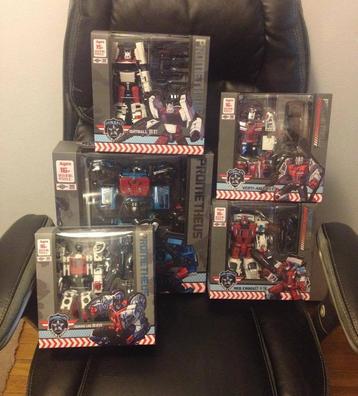 Transformers TFC Prometheus (Defensor) beschikbaar voor biedingen
