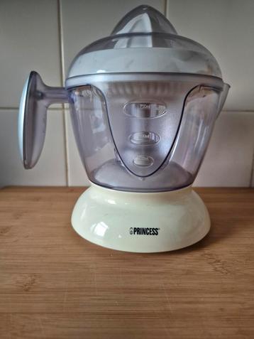 Princess Citruspers beschikbaar voor biedingen