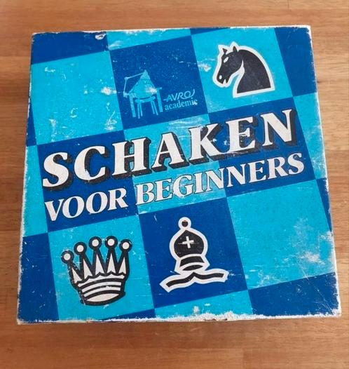 Avro academie voor beginners, schaakstukken, schaken, Hobby en Vrije tijd, Gezelschapsspellen | Bordspellen, Gebruikt, Een of twee spelers