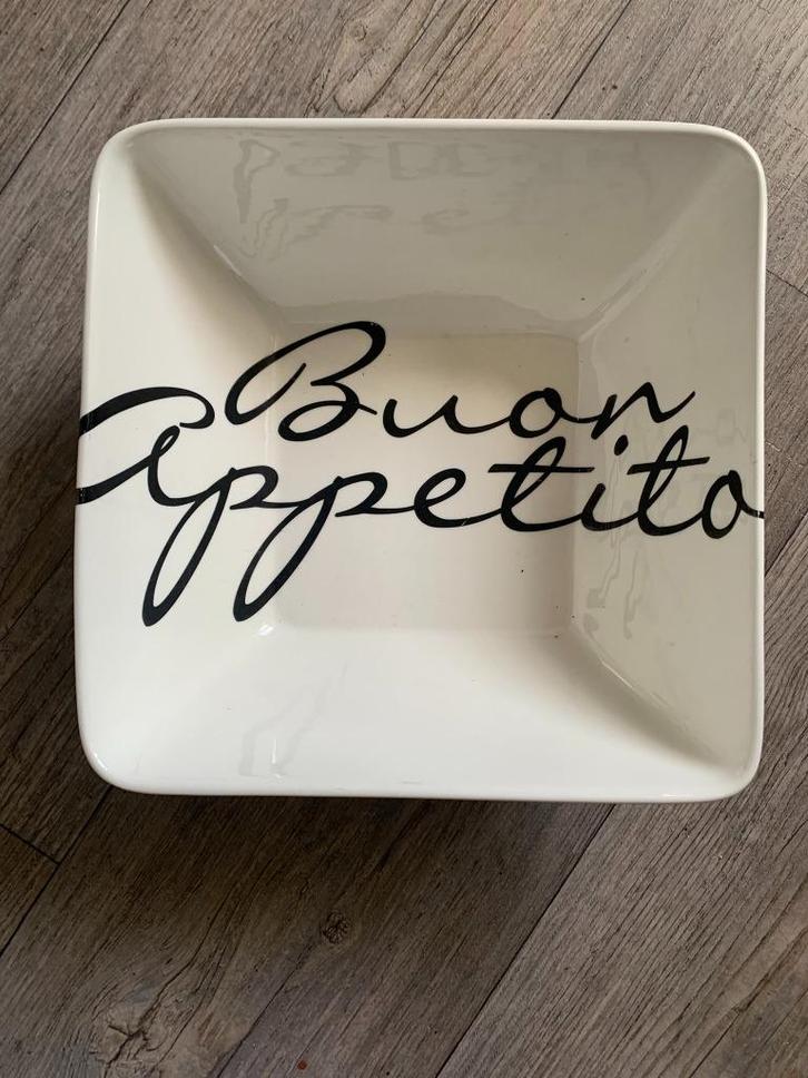 (Fruit)schaal van Rivièra Maison, Huis en Inrichting, Keuken | Servies, Gebruikt, Schaal of Schalen, Overige stijlen, Porselein