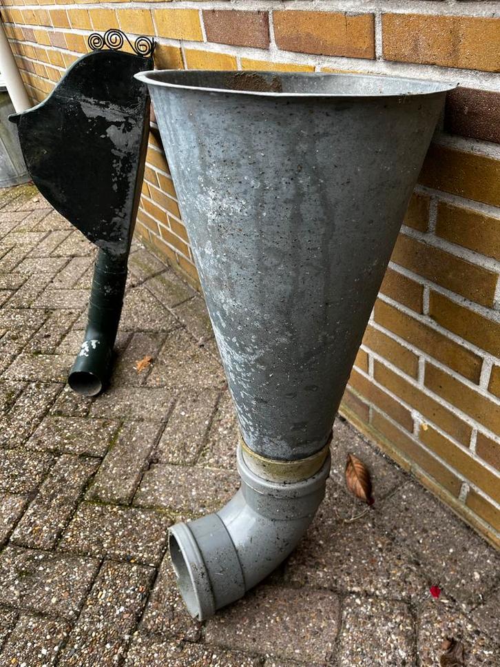 Zinken regenpijp vergaarbak met trechter, Doe-het-zelf en Verbouw, Buizen en Afvoer, Gebruikt, Afvoer, Zink, Minder dan 2 meter
