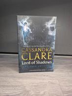 Cassandra Clare - Lord of Shadows (The Dark Artifices), Boeken, Ophalen of Verzenden, Zo goed als nieuw, Cassandra Clare