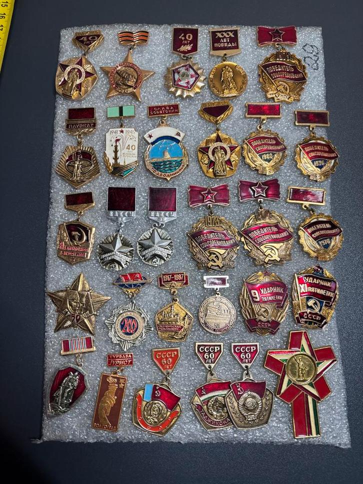 Sovjet Insignes & Medailles Collectie (29 stuks), Verzamelen, Militaria | Algemeen, Overige soorten, Lintje, Medaille of Wings