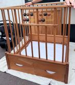 Kobifa Houten babybox met lade – 1m² – unieke vintage look, Ophalen, Gebruikt, Vierkant, In hoogte verstelbaar