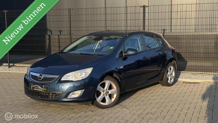 Opel Astra 1.6 Edition |AIRCO|CRUISE|TREKHAAK|NAP|, Auto's, Opel, Bedrijf, Te koop, Astra, ABS, Airbags, Airconditioning, Alarm