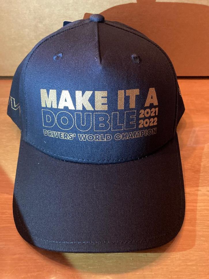 Max Verstappen Drivers World Champion cap 2022 pet, Verzamelen, Automerken, Motoren en Formule 1, Nieuw, Formule 1, Ophalen of Verzenden