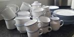Mooi Serviesgoed - ideaal voor starter/ student, Huis en Inrichting, Ophalen, Gebruikt, Porselein, Overige stijlen
