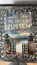 Lucinda Riley - De zeven zussen, Lucinda Riley, Ophalen of Verzenden, Zo goed als nieuw, Nederland