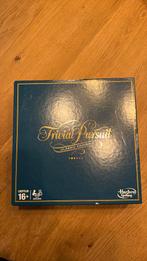 Trivial Pursuit classic edition, Hobby en Vrije tijd, Gezelschapsspellen | Bordspellen, Ophalen of Verzenden, Zo goed als nieuw