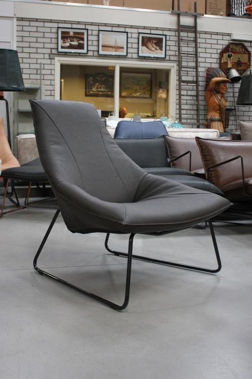 Luxe fauteuil BEAL Jess Design metaal leer donkerbruin (3 x), Huis en Inrichting, Fauteuils, Zo goed als nieuw, Leer, Metaal, 75 tot 100 cm