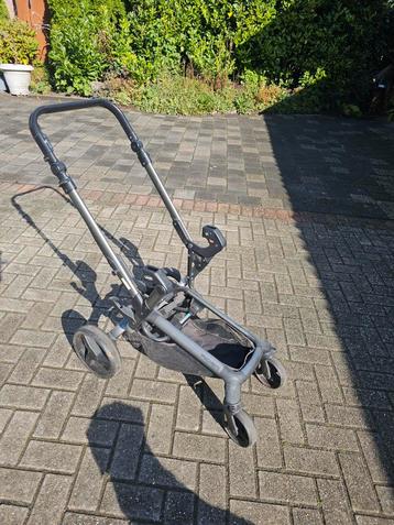 Jané kinderwagen met Maxi-Cosi beschikbaar voor biedingen