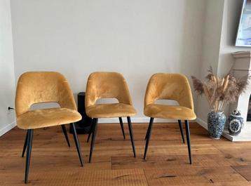3x Kwantum eetkamerstoelen beschikbaar voor biedingen