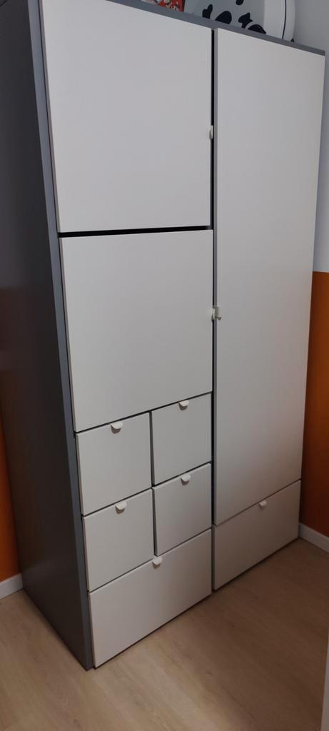VISTHUS Kledingkast grijs/wit 122x59x216 cm, Huis en Inrichting, Kasten | Kledingkasten, Zo goed als nieuw, 200 cm of meer, 100 tot 150 cm