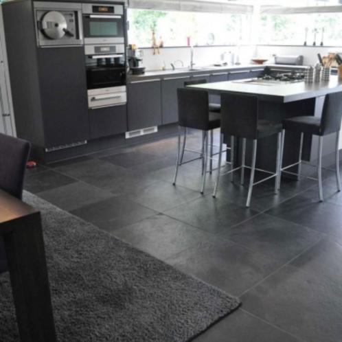 vloertegels Mustang leisteen 50x50 cm nu € 26,95 p/m2, Doe-het-zelf en Verbouw, Tegels, Nieuw, Vloertegels, Keramiek, 20 tot 40 cm