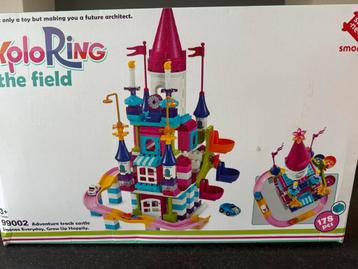 Bouwdoos Kasteel met Baan beschikbaar voor biedingen