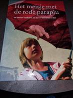 Het meisje met de rode paraplu - Kunst in Leeuwarden, Boeken, Prentenboeken en Plaatjesalbums, Ophalen of Verzenden, Zo goed als nieuw