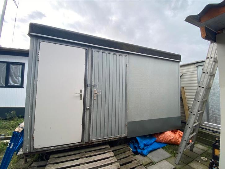 Schaftkeet/bouwwagen met toilet, Doe-het-zelf en Verbouw, Bouwketen en Schaftketen, Gebruikt, Ophalen