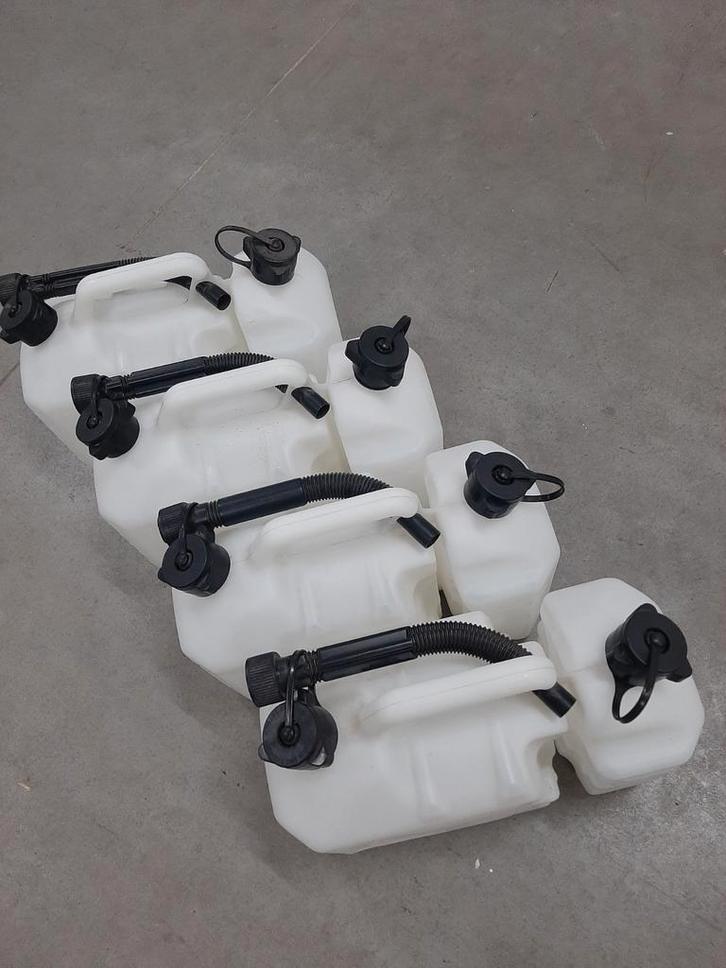 Jerrycan combiecan 6ltr & 2ltr - 2 vloeistoffen, Auto-onderdelen, Uitlaatsystemen, Nieuw, Ophalen of Verzenden