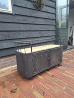 Kastje / tv meubel / oude bakkerskar vintage, Ophalen, Gebruikt