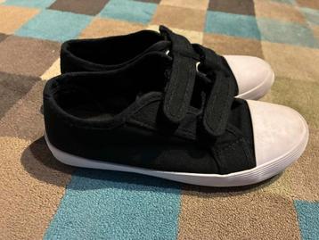 Zwarte Gymschoenen Maat 33 meisje/jongen beschikbaar voor biedingen