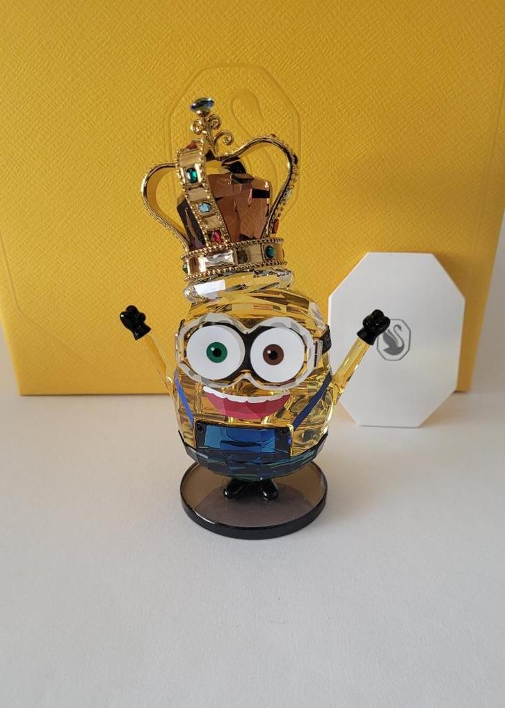 Swarovski Minions King Bob  Kristallijn hop, Verzamelen, Swarovski, Nieuw, Figuurtje, Ophalen of Verzenden
