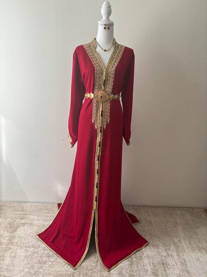 Kaftan te HUUR, Kleding | Dames, Gelegenheidskleding, Zo goed als nieuw, Overige typen, Maat 38/40 (M), Ophalen