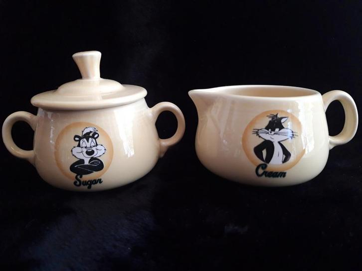 Looney Tunes - melk en suiker setje 1994 (Fiestaware), Verzamelen, Disney, Zo goed als nieuw, Overige figuren, Ophalen of Verzenden