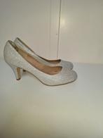 Grijze pumps met glitters maat 40 Jumex, Kleding | Dames, Schoenen, Pumps, Ophalen of Verzenden, Zo goed als nieuw, Grijs