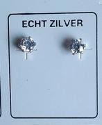 Zirkonia oorknopjes 4 mm zilver nieuw, Met kristal, Nieuw, Ophalen of Verzenden, Knopjes of Stekers