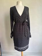 Maria  tailor jurk maat 36 zwart wit, Kleding | Dames, Jurken, Verzenden, Zwart, Zo goed als nieuw, Knielengte