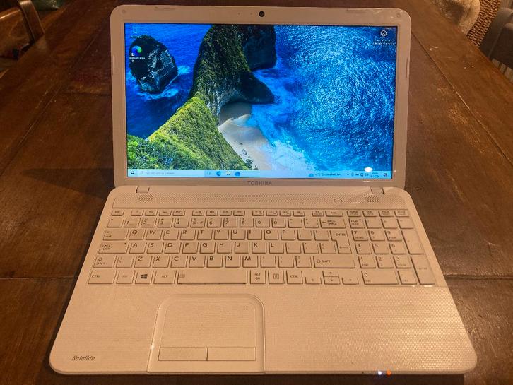 Toshiba Satellite C855 laptops | SSD | 4GB/8GB | Windows 10, Computers en Software, Windows Laptops, Gebruikt, 15 inch, SSD, 2 tot 3 Ghz
