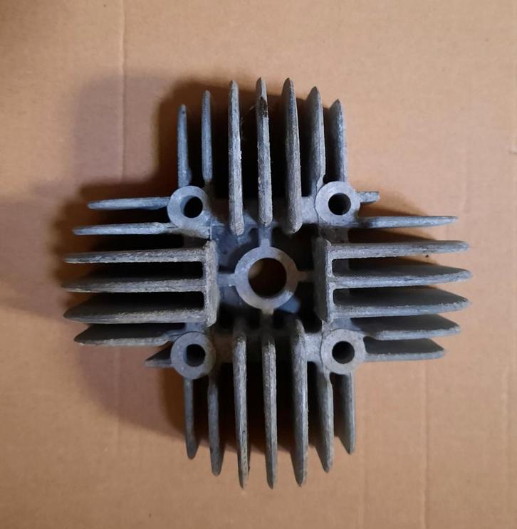 Cilinderkop Yamaha FS1 - DX, Fietsen en Brommers, Brommeronderdelen | Algemeen, Gebruikt, Ophalen of Verzenden