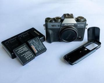 Fuji X-T30 Antraciet camera + Meike grip, lader & extra acc beschikbaar voor biedingen