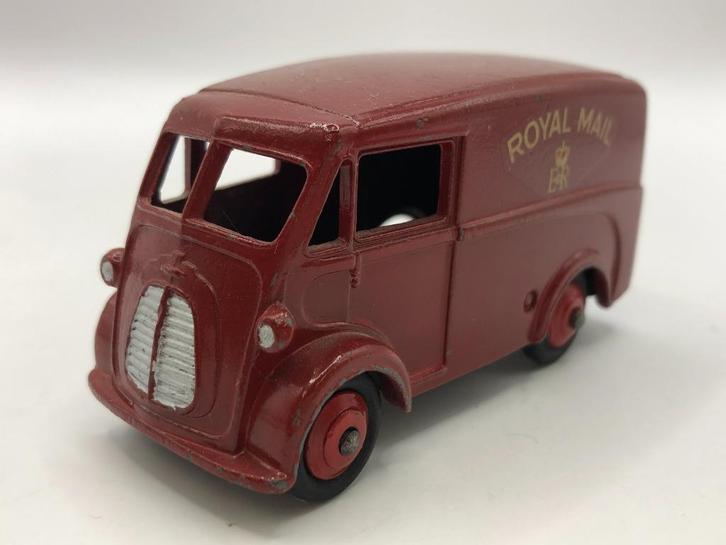 Dinky Toys 260 Royal Mail Van rood- REPAINT- M16, Hobby en Vrije tijd, Modelauto's | 1:43, Gebruikt, Auto, Dinky Toys, Ophalen of Verzenden