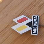 SPELDJE Miedema, Verzamelen, Speldjes, Pins en Buttons, Ophalen of Verzenden, Zo goed als nieuw, Merk